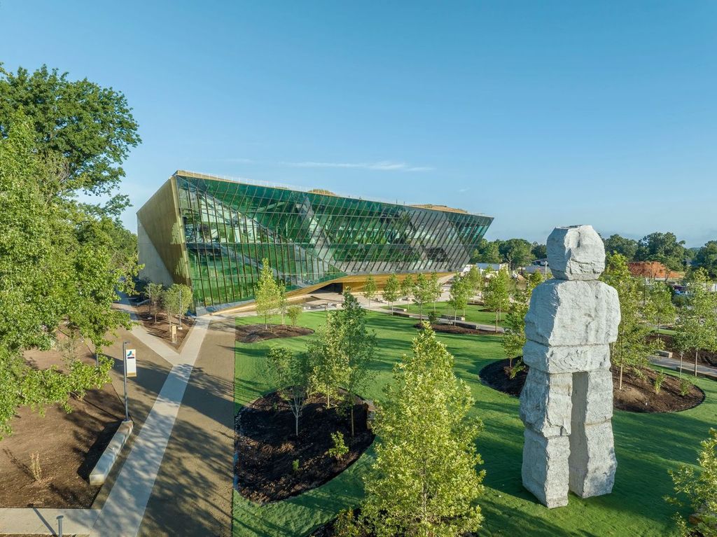 Why the World’s Richest Woman Is Focused on Improving the Healthcare System