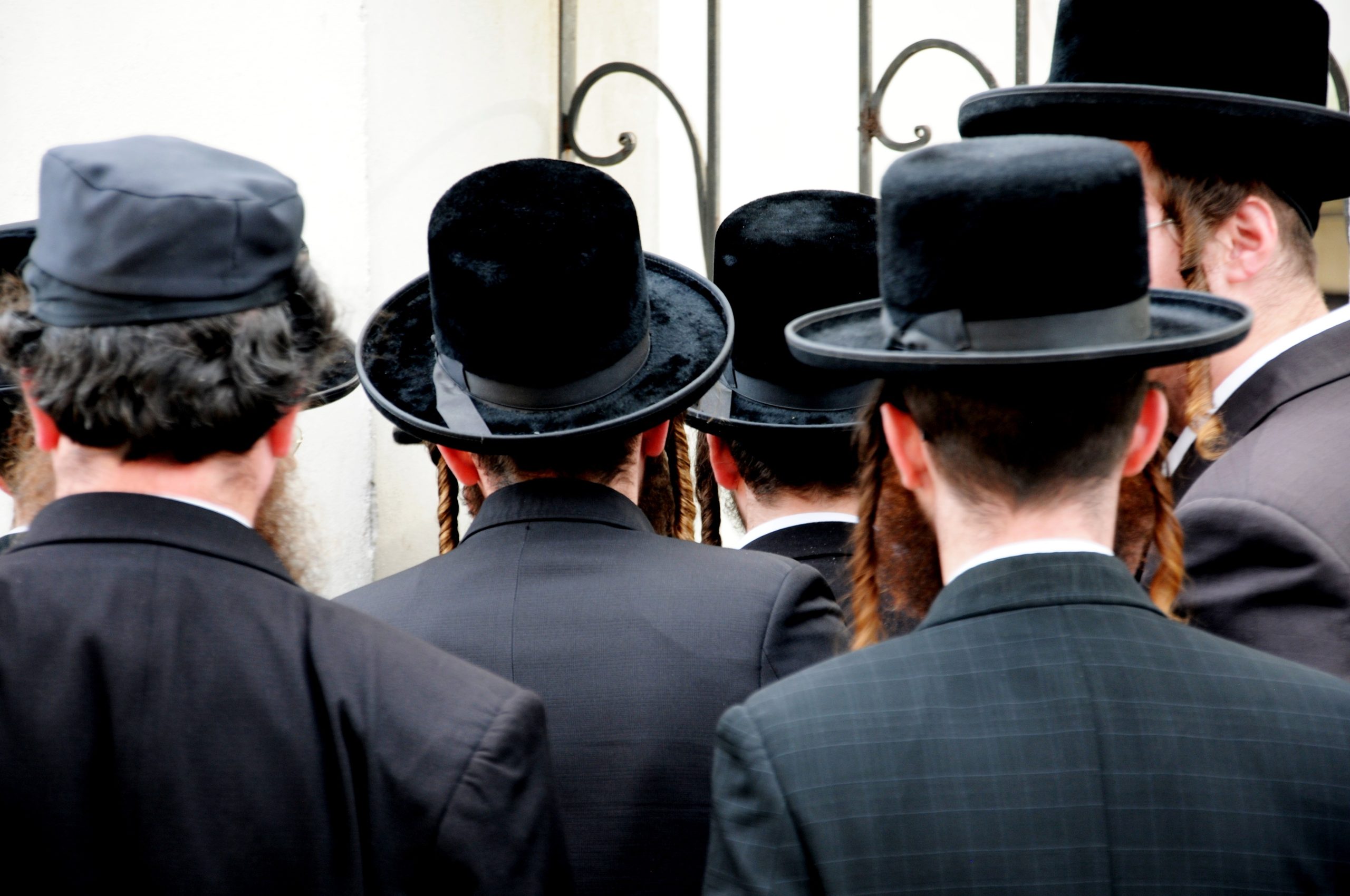 New Grant Highlights the ‘Trifecta’ of Challenges Facing Queer Orthodox Jews